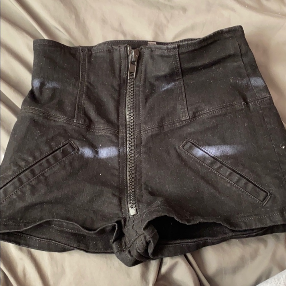 LF Black High Waisted Shorts🖤